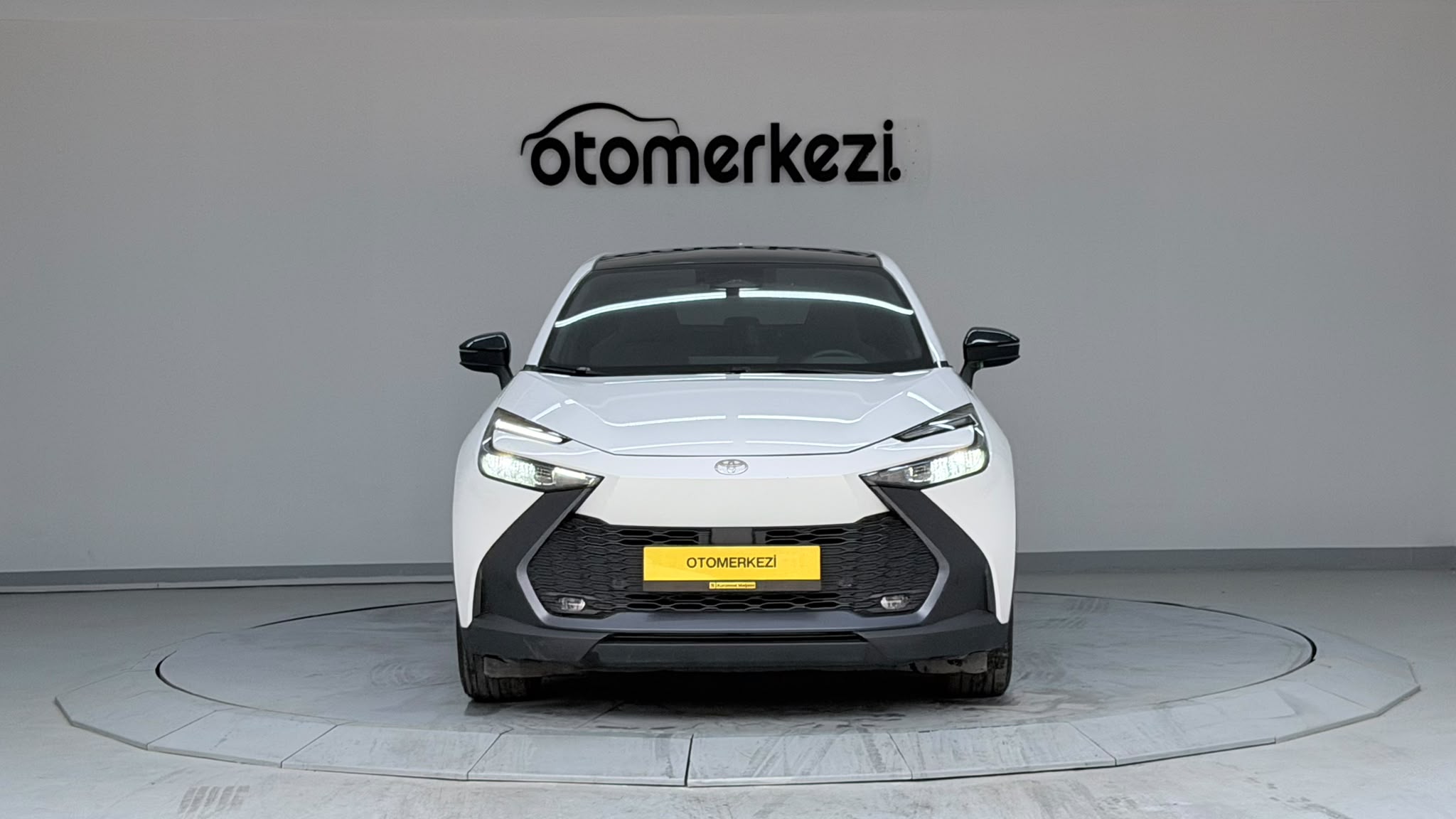 TOYOTA C-HR 2